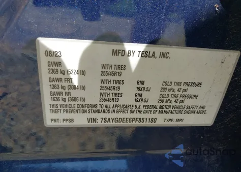 2023 Tesla Model Y Awd/Long Range Dual Motor All-Wheel Drive z USA, uszkodzony, nr VIN 7SAYGDEE6PF851180